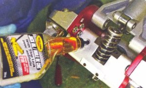 油圧ジャッキのオイル漏れ止め剤 効果が高く予防にもおすすめ ミツオの工具箱 Com